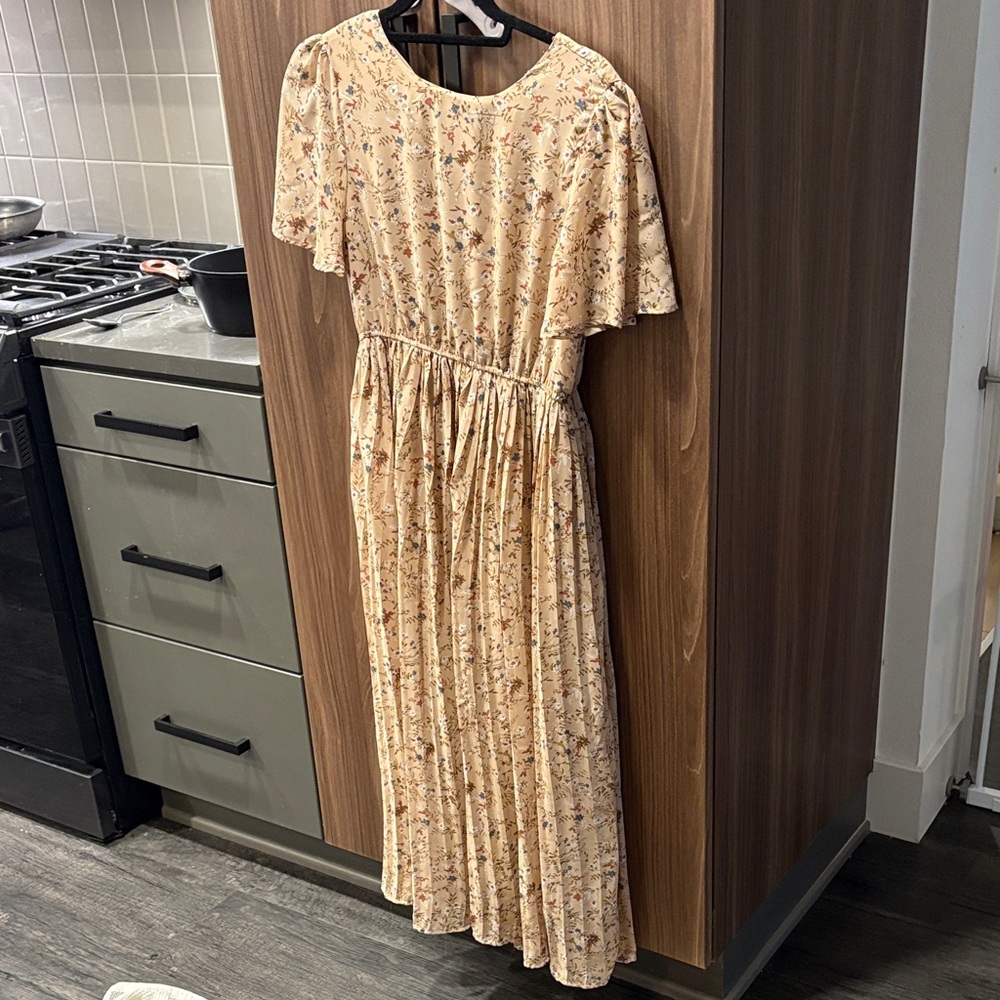 Hayden Cream Floral Long Sleeve Dress